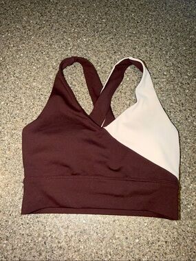 Wilo the Label sports bra